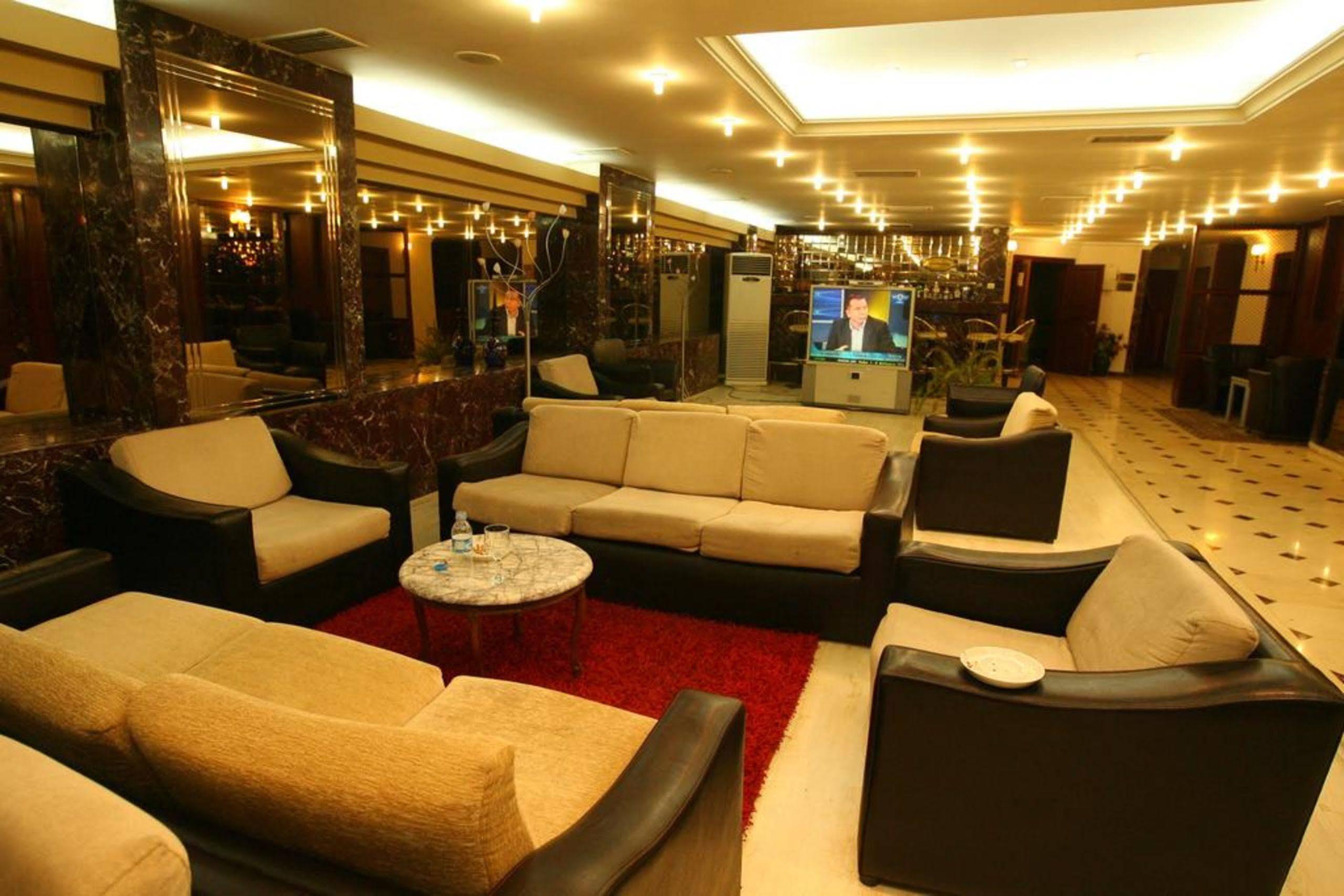Akyuz Hotel Ankara Buitenkant foto