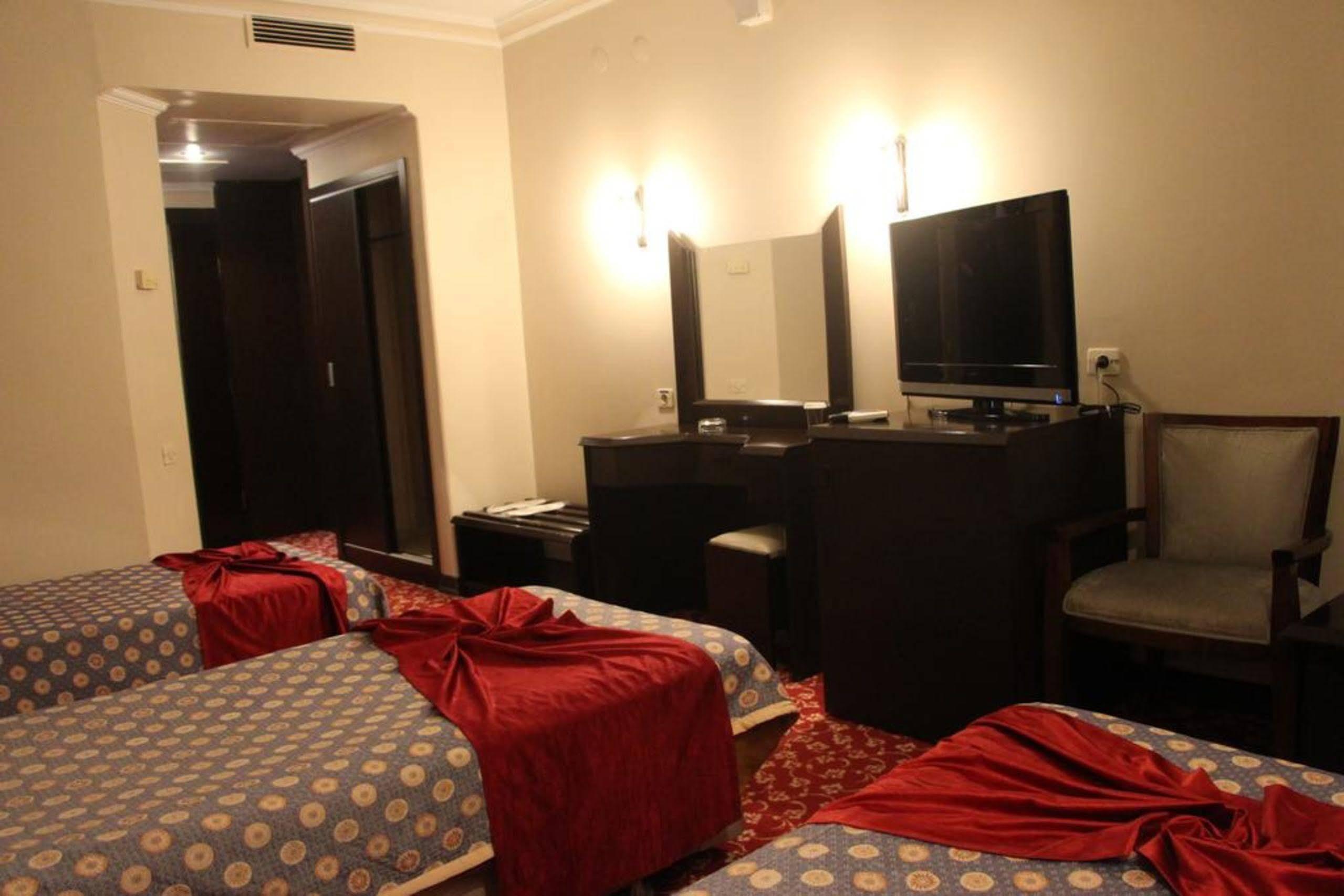 Akyuz Hotel Ankara Buitenkant foto