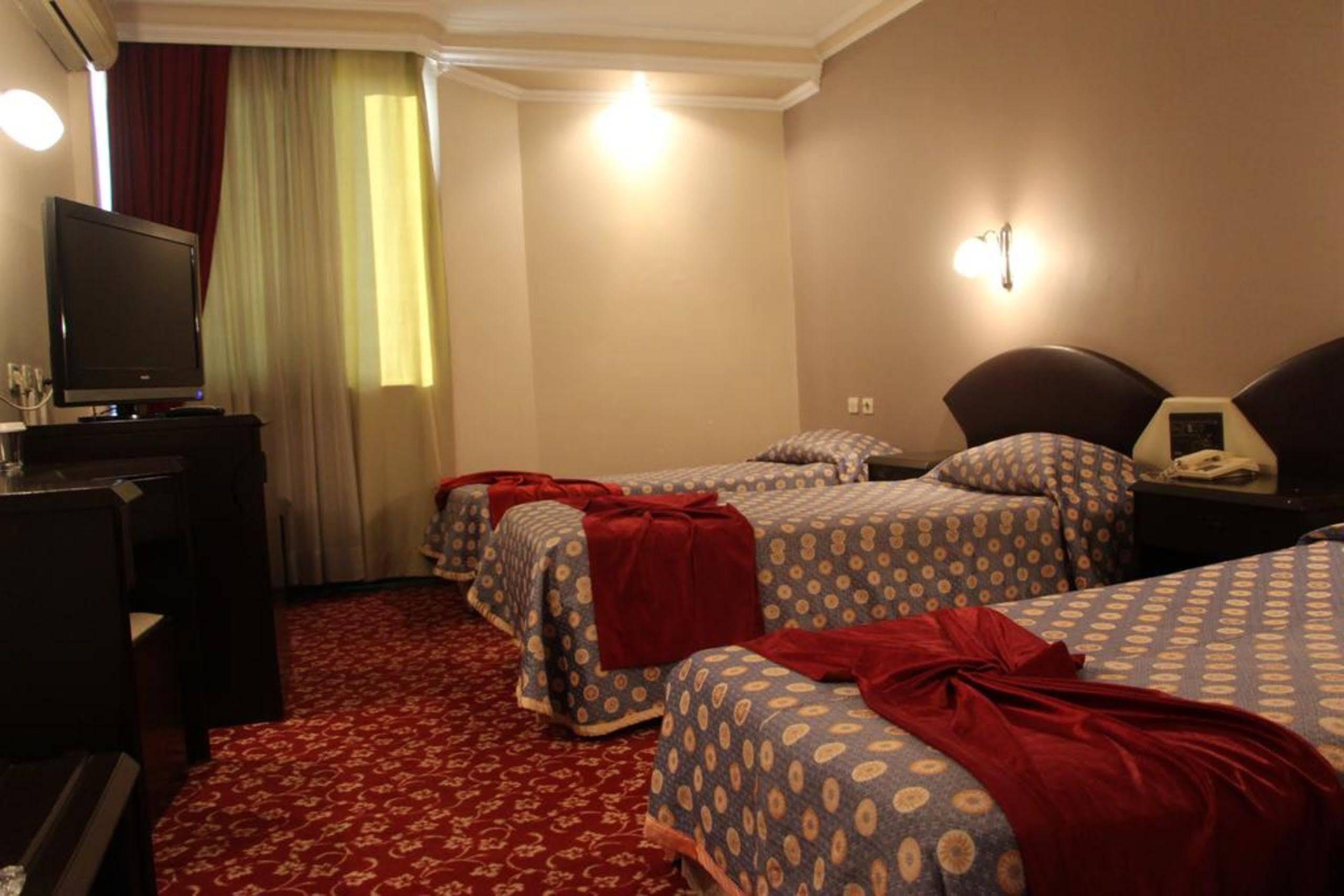 Akyuz Hotel Ankara Buitenkant foto