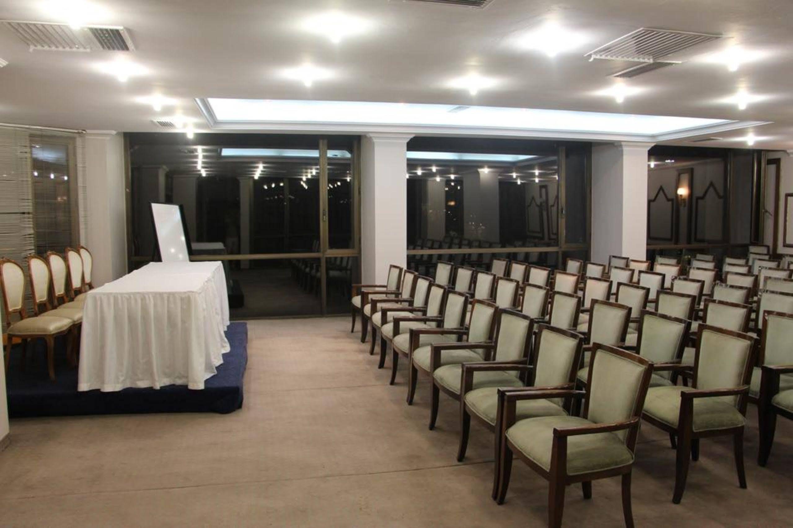 Akyuz Hotel Ankara Buitenkant foto